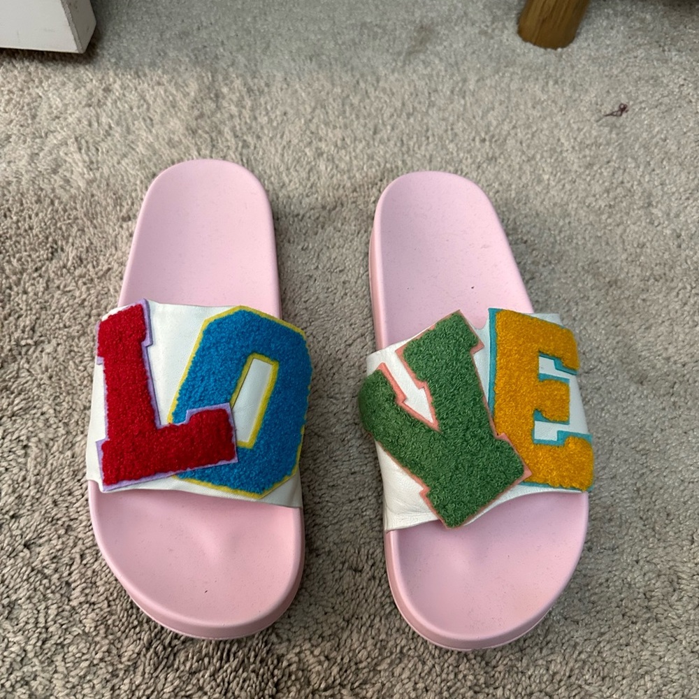 Tory Burch Love slides size 9. Worn on one trip